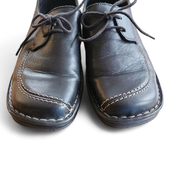 Black Leather Women's Shoes - Picture 6 of 8